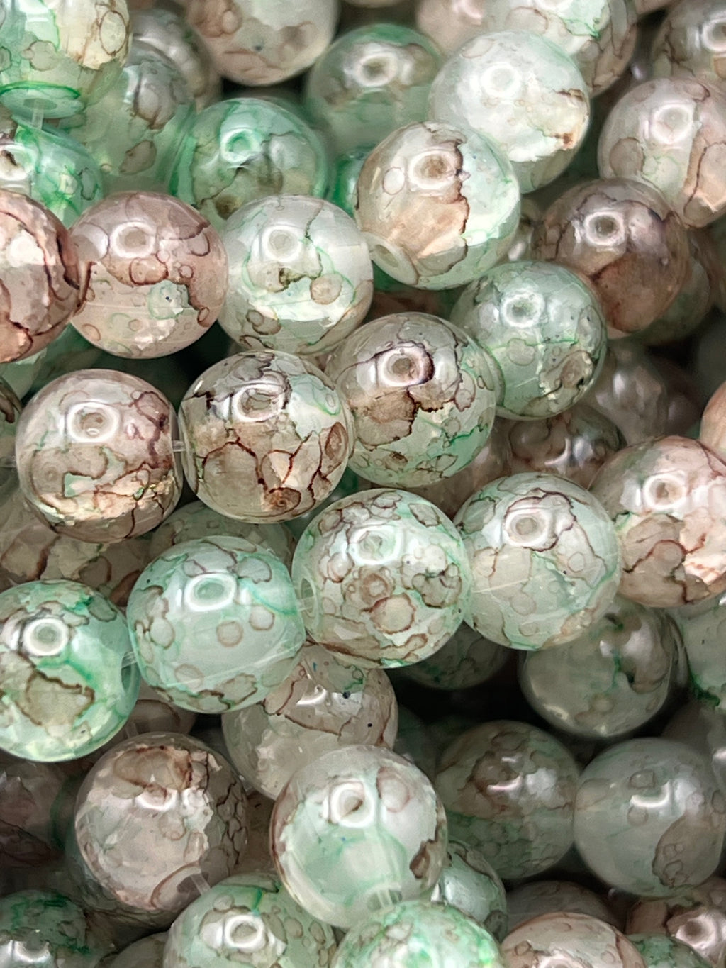50 8mm Painted Swirl Crackle Glass Beads Green