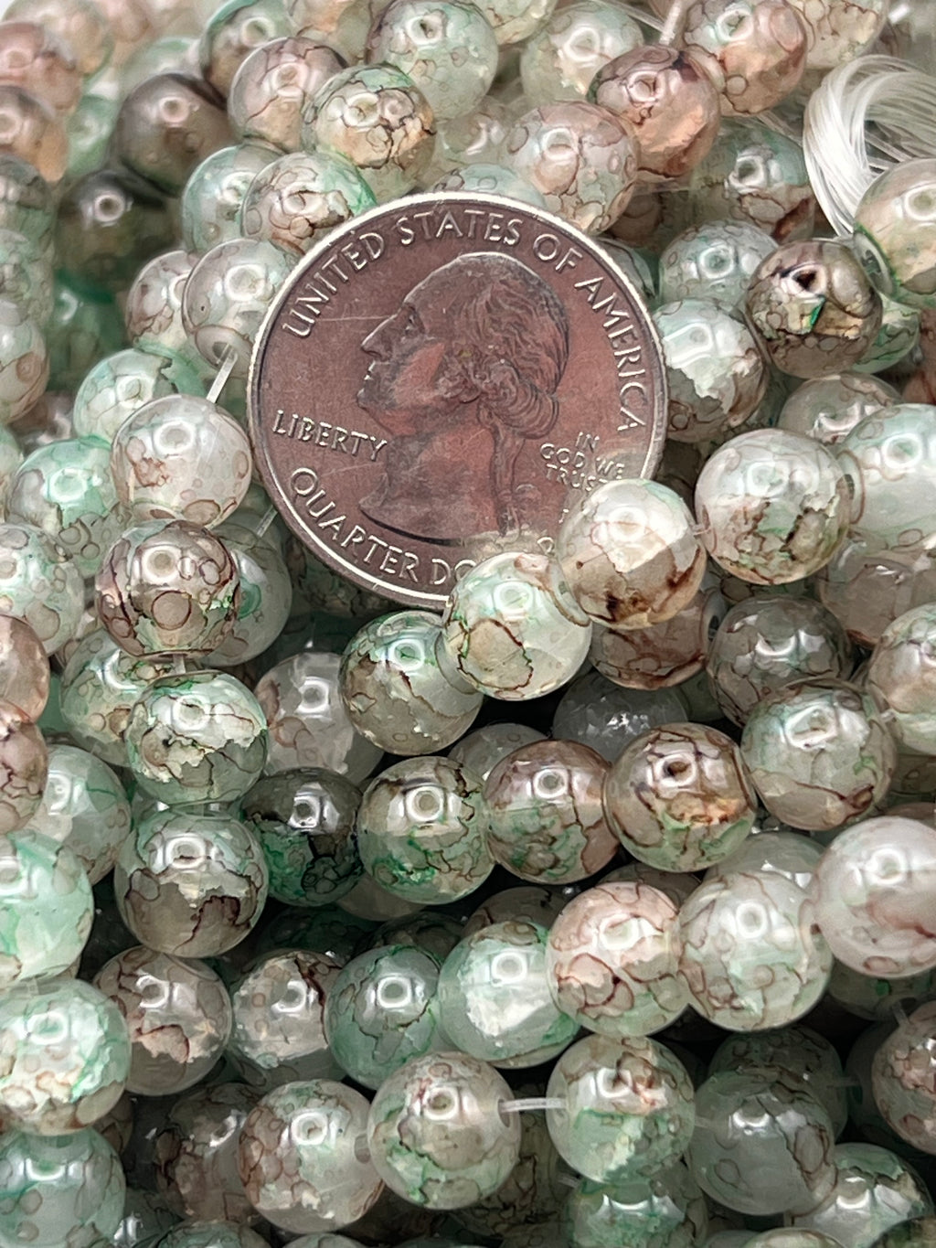 50 8mm Painted Swirl Crackle Glass Beads Green