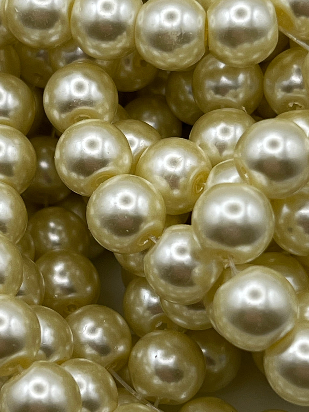 35 10mm Glass Pearl Beads Lemon Chiffon