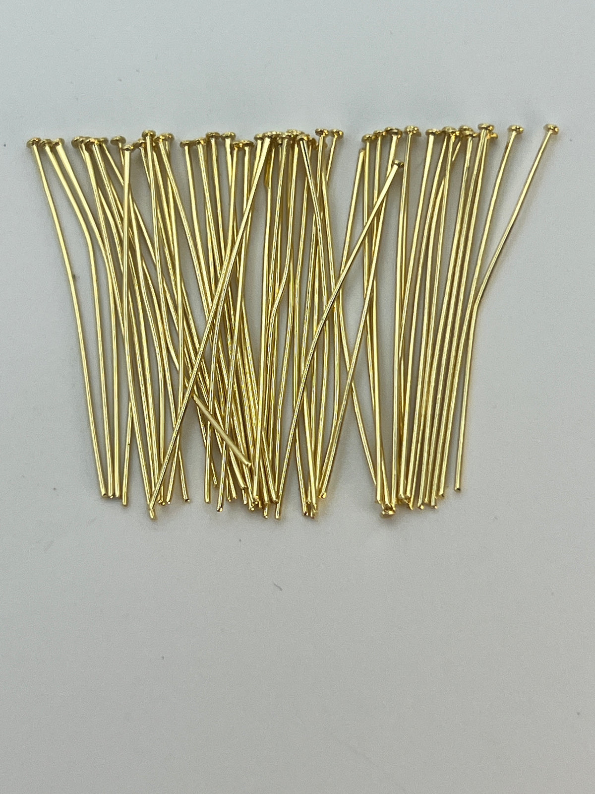 100 gold-plated 30mm flat head pins made of 304 stainless steel.