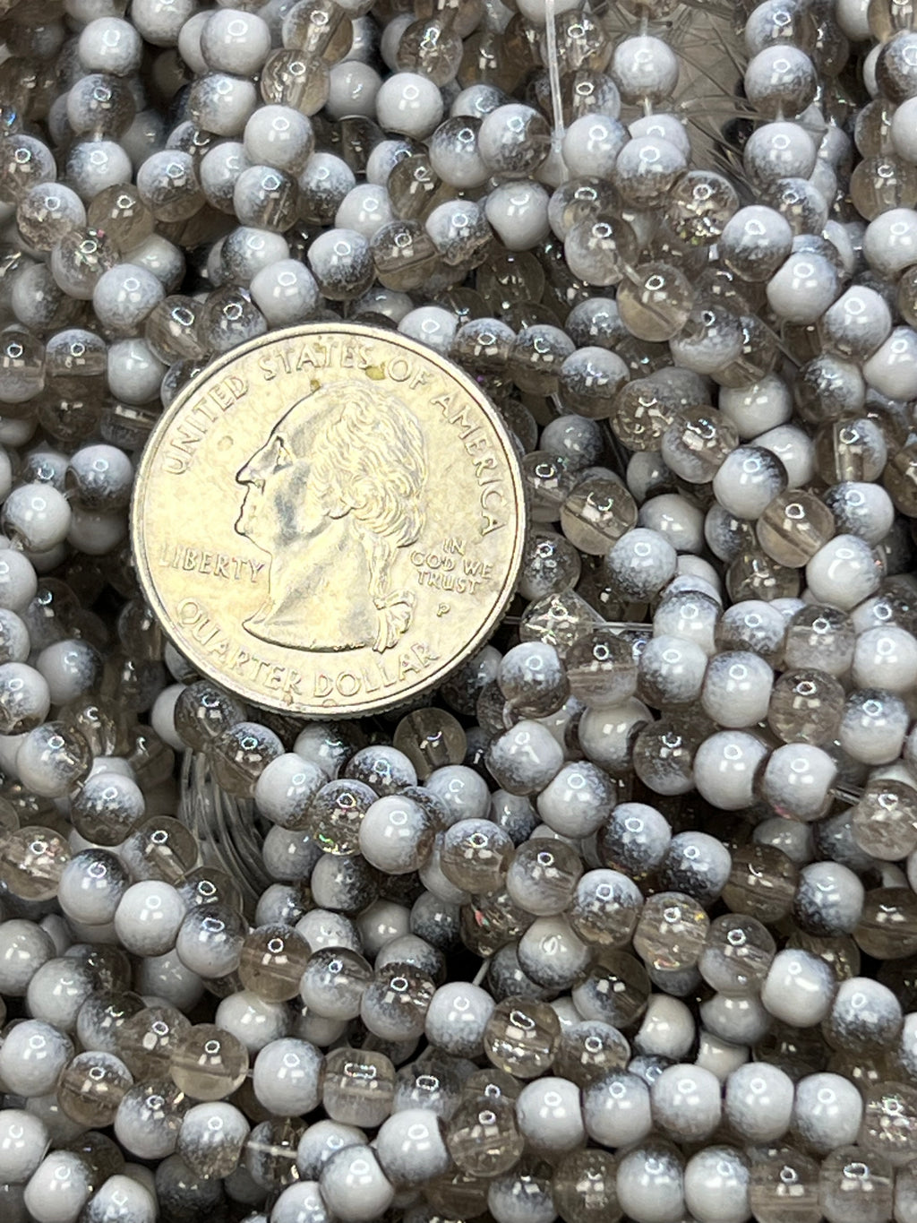 300 4.5mm Two-Tone Crackle Glass Beads Dark Gray & White