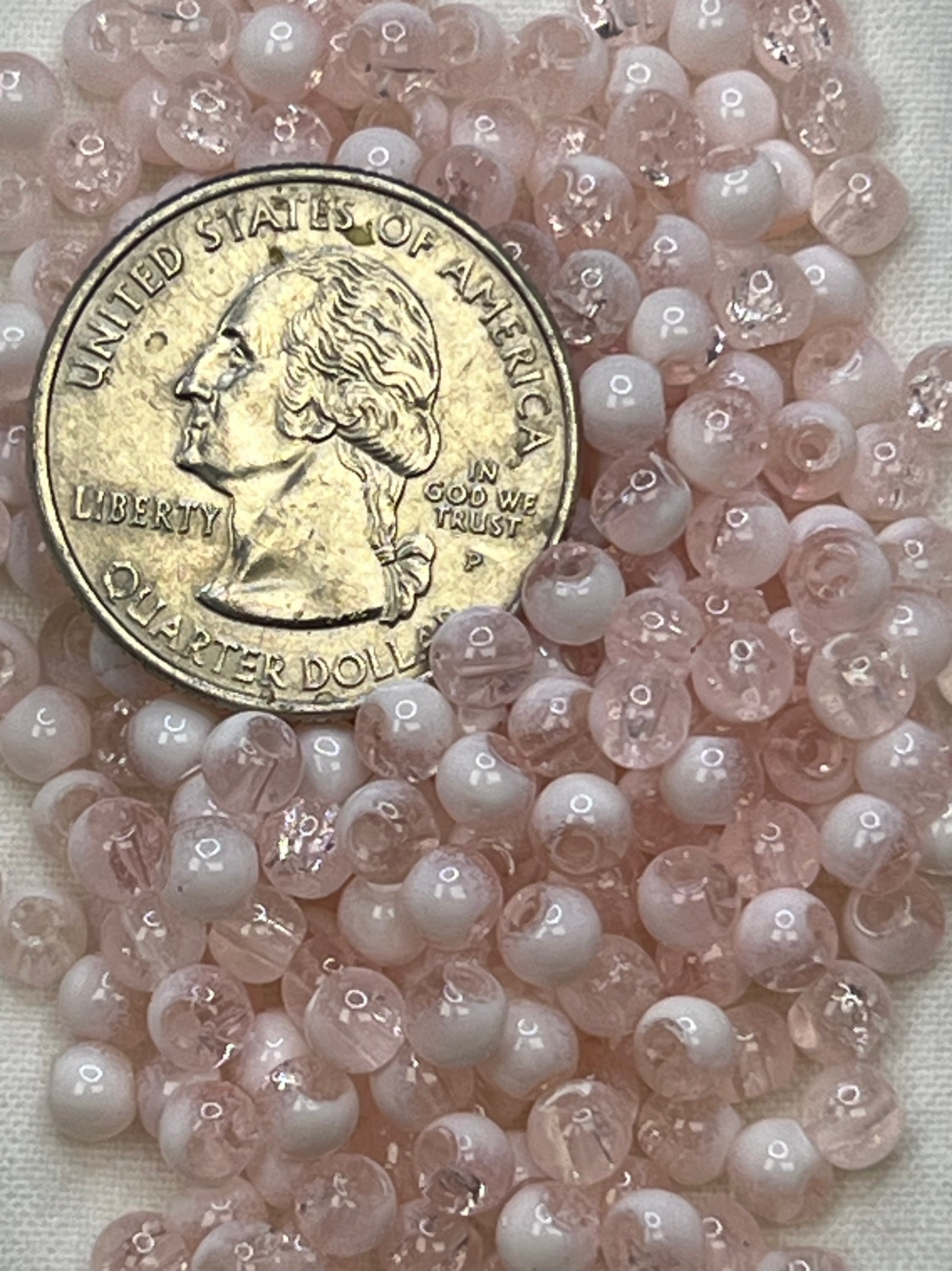 50 4.5mm Two-Tone Crackle Glass Beads Misty Rose & White