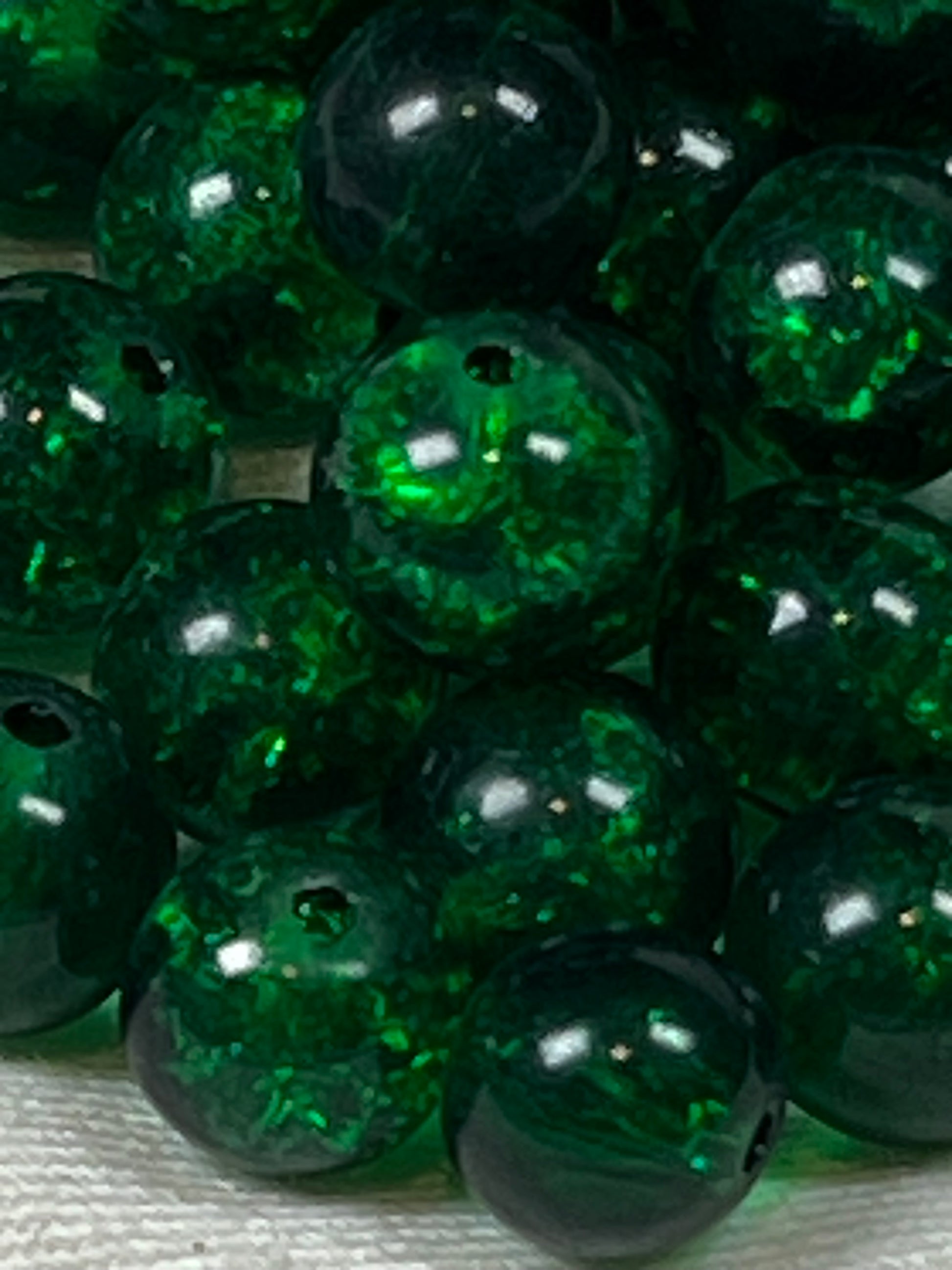 50 8mm Crackle Glass Beads Dark Green