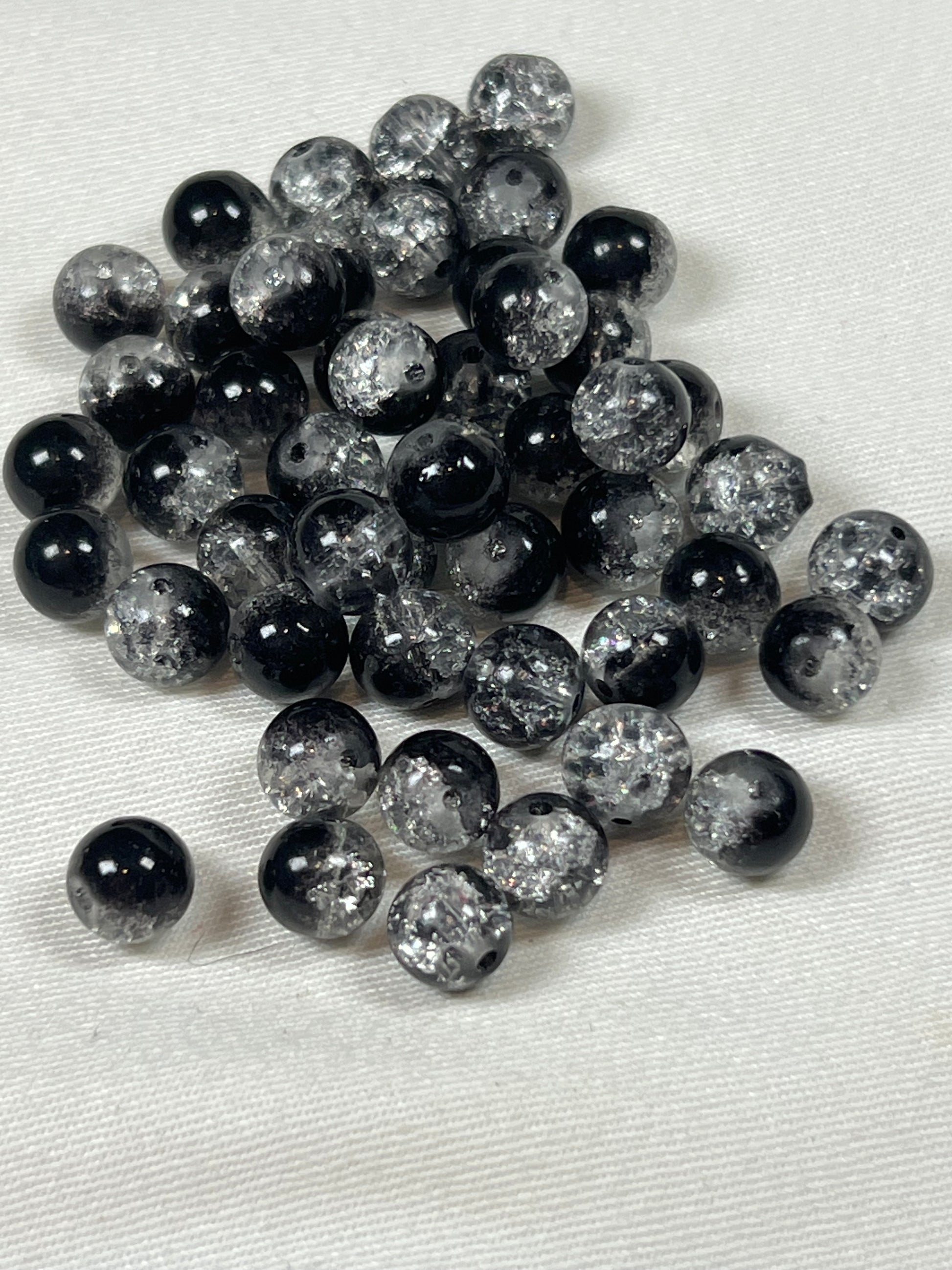 50 8mm Two-Tone Crackle Glass Beads Salt & Pepper
