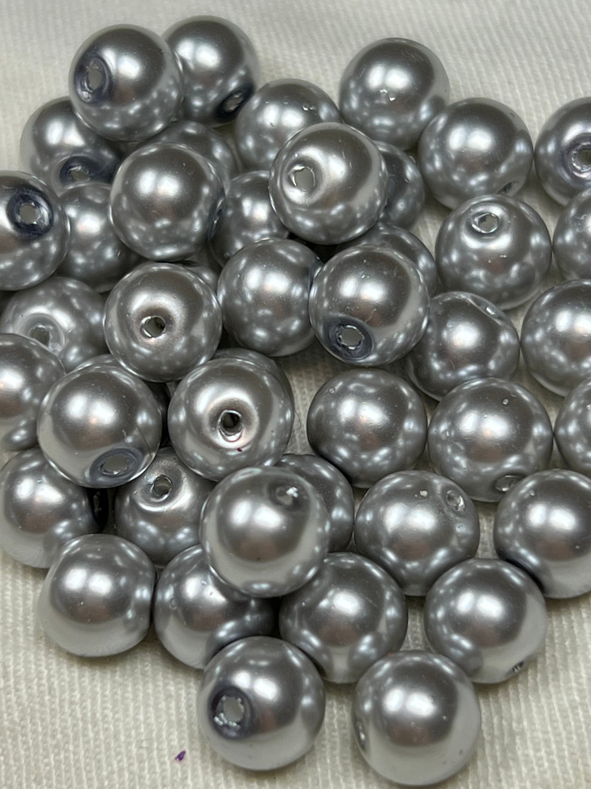 50 8mm Glass Pearl Beads Silver