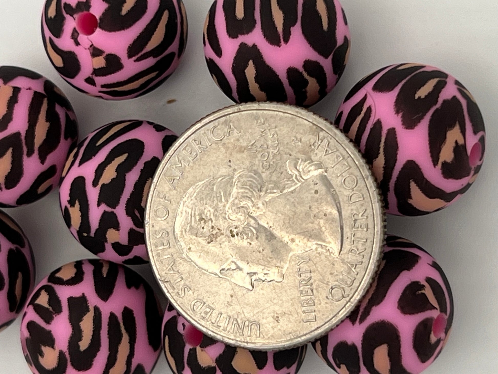 10 15mm Silicone Beads in Pink Leopard