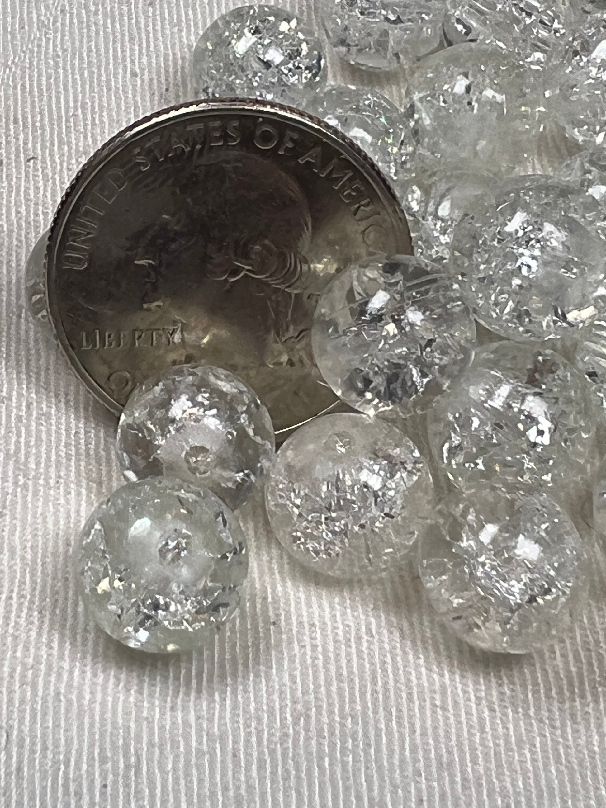 35 10mm Crackle Glass Beads Clear