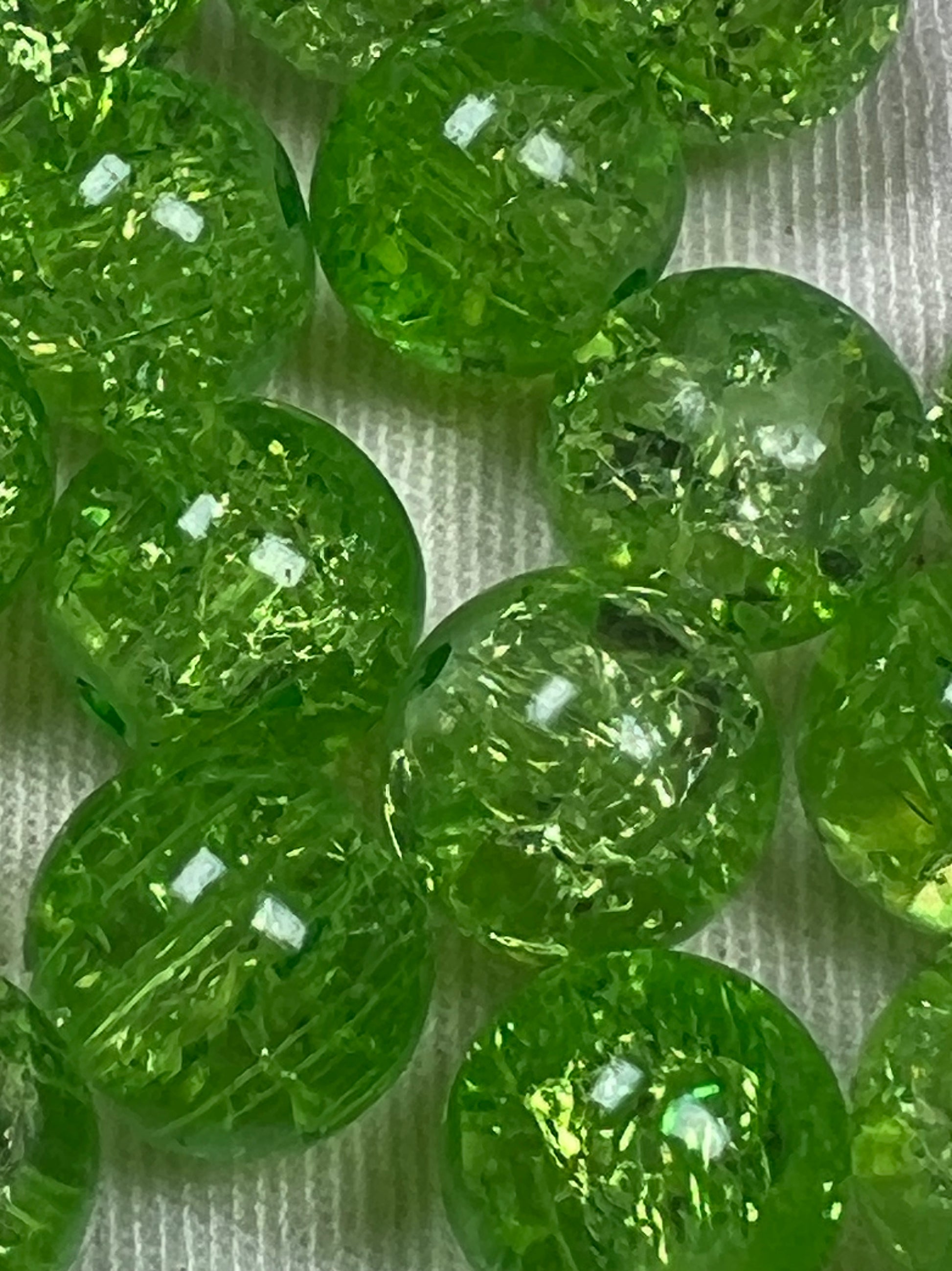 35 10mm Crackle Glass Beads Light Green