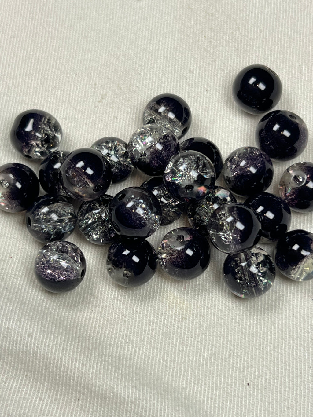 35 10mm Two-Tone Crackle Glass Beads Salt & Pepper