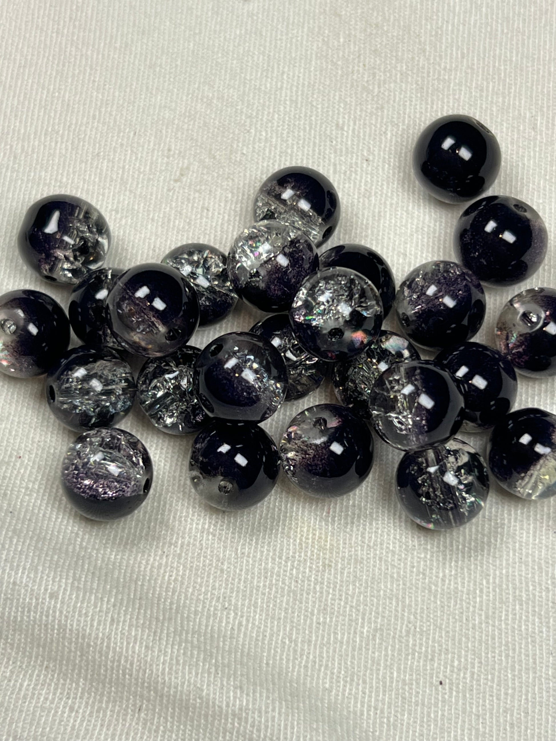 35 10mm Two-Tone Crackle Glass Beads Salt & Pepper